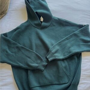 ALO Yoga Scholar Hooded Sweater